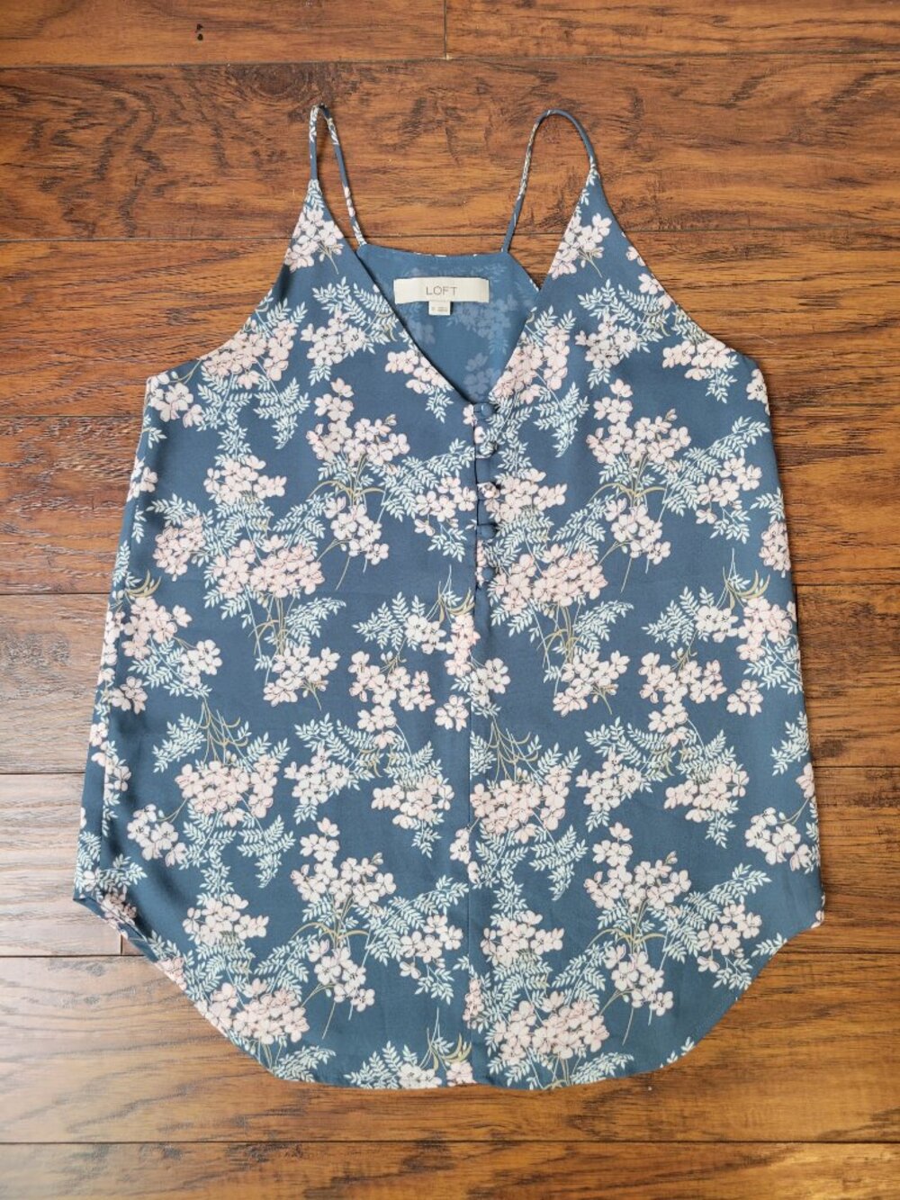 LOFT Dusty Blue Pink White Floral Button-Front V-Neck Strappy Cami Top sz XS - Picture 4 of 6